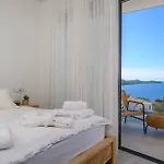 Luxury Seven Seas With Infinity Heated Pool By The Sea In * Ražanj