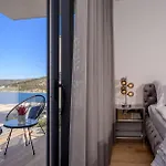 Villa Luxury Seven Seas With Infinity Heated Pool By The Sea In *