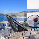 Luxury Seven Seas With Infinity Heated Pool By The Sea In Villa *