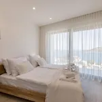 Luxury Seven Seas With Infinity Heated Pool By The Sea In