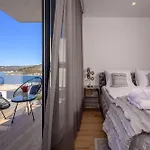 Luxury Seven Seas With Infinity Heated Pool By The Sea In Villa *