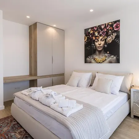 Luxury Seven Seas With Infinity Heated Pool By The Sea In