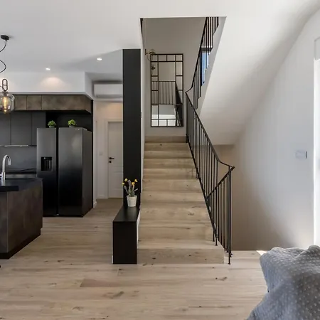 Willa Luxury Seven Seas With Infinity Heated Pool By The Sea In *