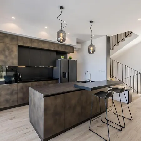 Luxury Seven Seas With Infinity Heated Pool By The Sea In Ražanj