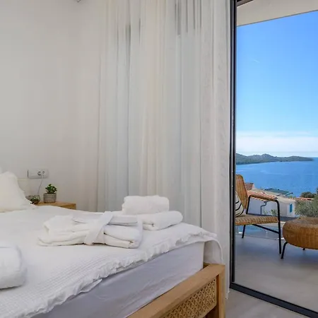 Luxury Seven Seas With Infinity Heated Pool By The Sea In * Razanj