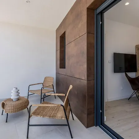 Luxury Seven Seas With Infinity Heated Pool By The Sea In Villa *