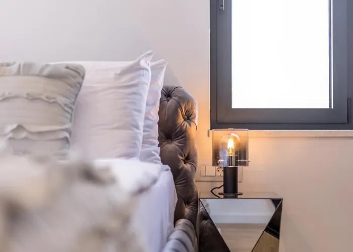 Luxury Seven Seas With Infinity Heated Pool By The Sea In Villa *