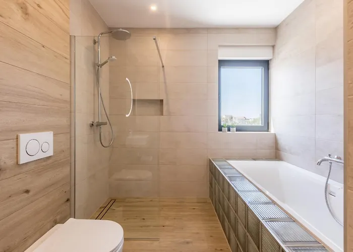 Villa Luxury Seven Seas With Infinity Heated Pool By The Sea In Ražanj