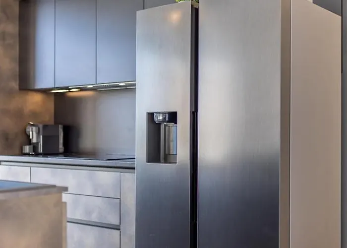 Luxury Seven Seas With Infinity Heated Pool By The Sea In Villa Ražanj