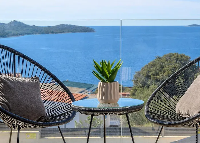 Villa Luxury Seven Seas With Infinity Heated Pool By The Sea In Ražanj