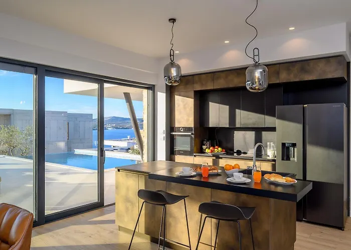 Villa Luxury Seven Seas With Infinity Heated Pool By The Sea In *