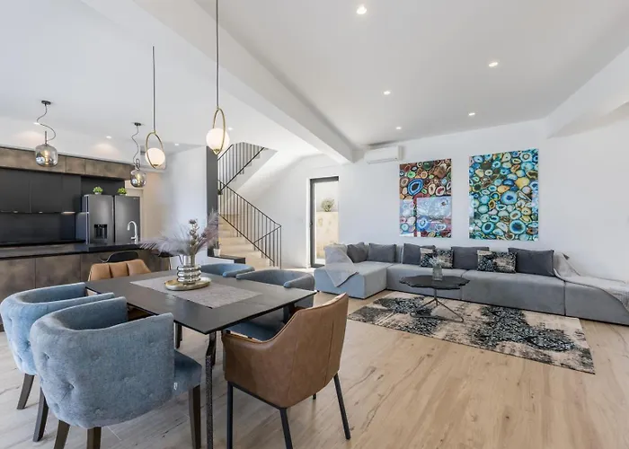 Luxury Seven Seas With Infinity Heated Pool By The Sea In Villa *