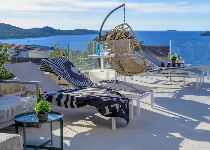 Luxury Seven Seas With Infinity Heated Pool By The Sea In * Ražanj