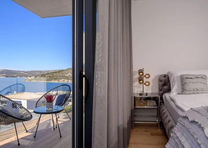 Villa Luxury Seven Seas With Infinity Heated Pool By The Sea In *