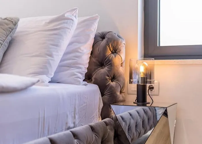 Luxury Seven Seas With Infinity Heated Pool By The Sea In *