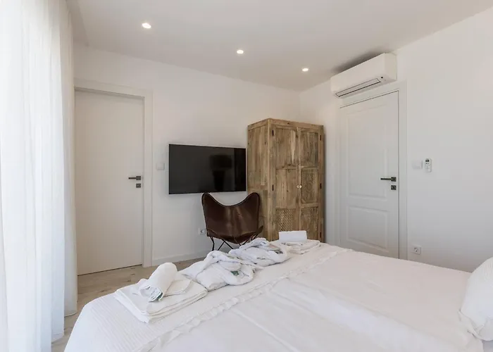 Luxury Seven Seas With Infinity Heated Pool By The Sea In Villa *