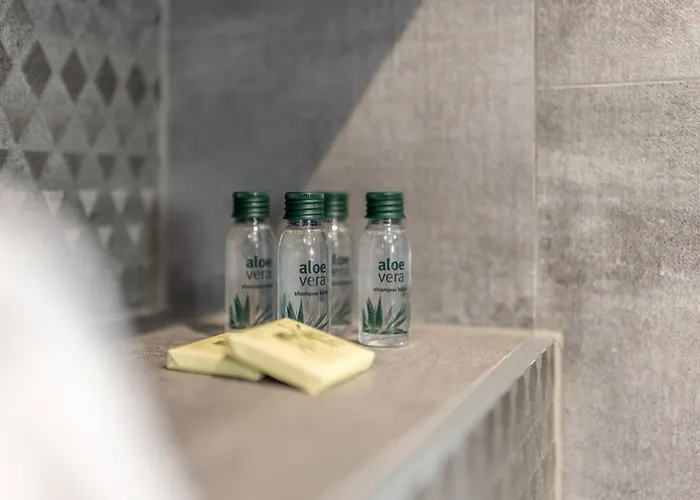 Luxury Seven Seas With Infinity Heated Pool By The Sea In